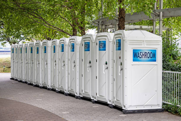 Best Standard Portable Toilet Rental  in East Rutherford, NJ